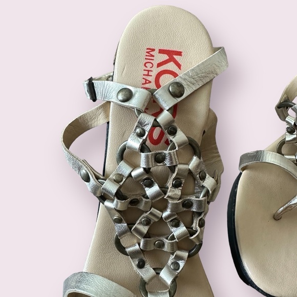 Women’s Michael Kors Made In Italy Leather Strappy Studded 4” Metallic Heels S 9 - Picture 3 of 14